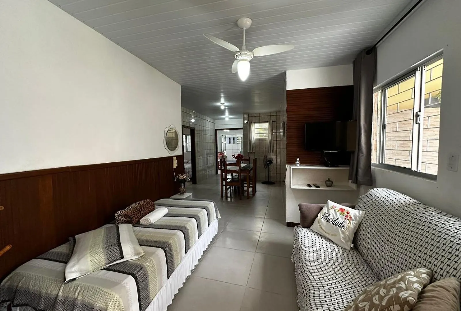 Ampla Casa Terrea, Wifi, Estacionamento E Seguranca Villa Florianopolis Holiday home